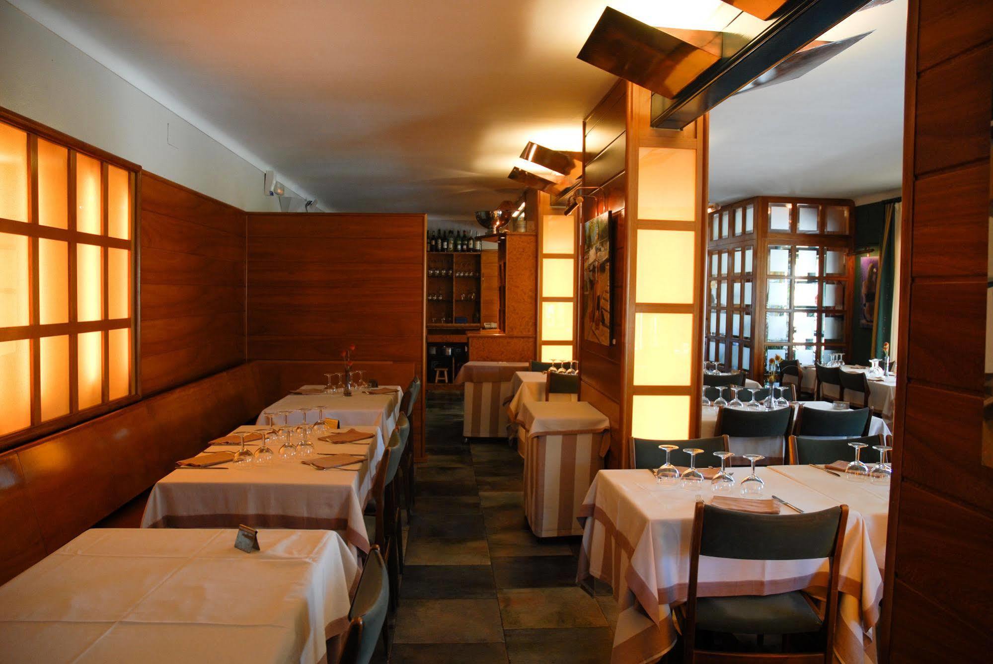 Hotel Picasso Торроэлья-де-Монгри Экстерьер фото